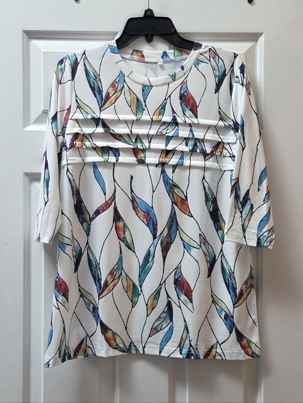 Women’s White Printed Pleat-Front Blouse with Multicolor Leaf Motif